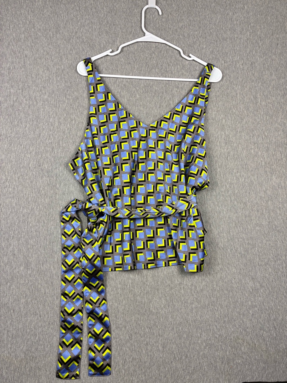 NWT Wildfang The Empower Satin Cami - Cubic Geometric Print with neck scarf/belt